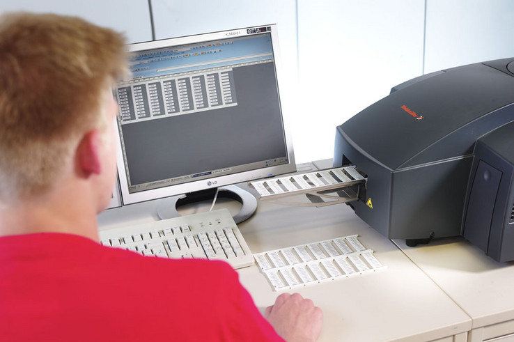 Automated plotting stations save personnel the effort of labelling the individual components. 