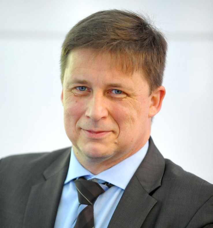 "With the new integration for Harness proD into Teamcenter and PTC Windchill, manual processes in the area of field cabling can now be replaced by completely digitalised processes," says EPLAN Head of the PLM Competence Center Arnd Paulfeuerborn. "With the new integration for Harness proD into Teamcenter and PTC Windchill, manual processes in the area of field cabling can now be replaced by completely digitalised processes," says EPLAN Head of the PLM Competence Center Arnd Paulfeuerborn.