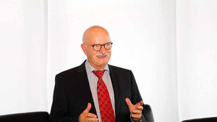 “Without cohesion and mutual trust, we would not have been able to perform our sustainable support activities true to the motto ‘Help for Self-Help’,” Friedemann Hensgen emphasised on his departure.