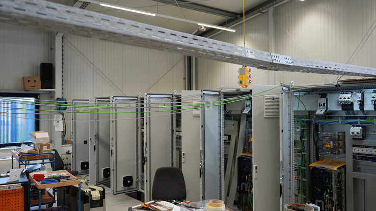 Everything is connected here: control cabinets for an industrial production plant in Röring’s testing area. 