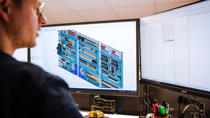 Röring electrical engineers use EPLAN Pro Panel to design control cabinets in 3D. 
